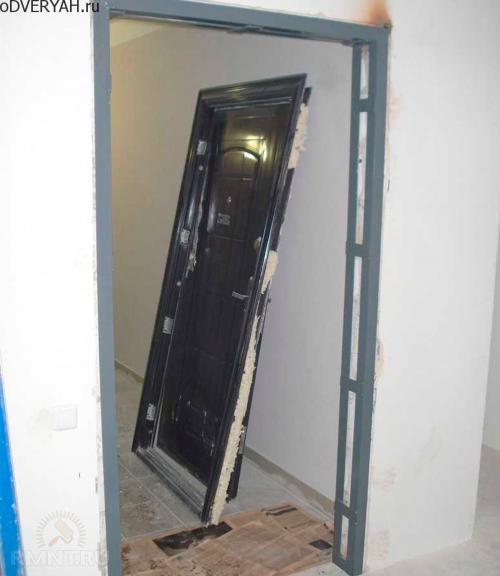 Установка входной двери в кирпичном доме. Подготовительные работы