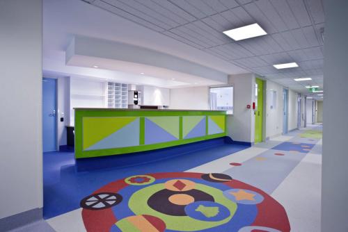 Напольные покрытия для кухни мармолеум. Мармолеум – новое решение напольного покрытия для квартиры и частного дома