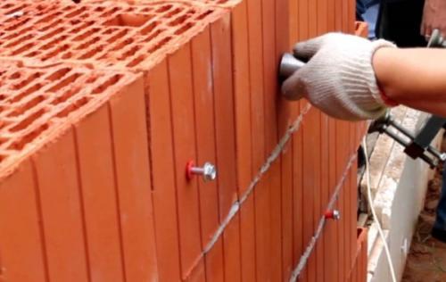 Как крепить брус к пустотелому кирпичу. Как надежно закрепить дюбель в пустотелом кирпиче