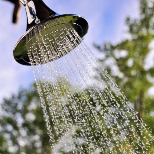 Необычный летний душ. Летний душ –, как построить для дачи своими руками? Идеи, чертежи и лучшие проекты (85 фото)