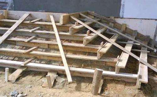 Крыльцо из металла и тротуарной плитки своими руками. Технологии изготовления крыльца из тротуарной плитки