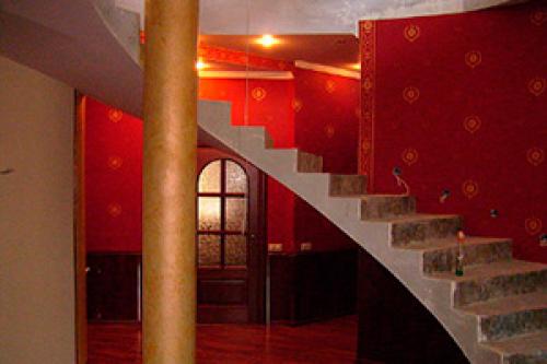 Сколько сохнут обои на флизелиновой основе после поклейки. Влияющие факторы на просушку 08