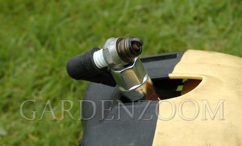 Бензокоса работает, но не крутит. С чего начать диагностику мотокосы