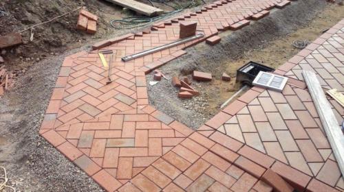 Красивая отмостка вокруг дома своими руками с орнаментом. Отмостка дома своими руками —, как сделать защита фундамента? Пошаговая инструкция (71 фото)