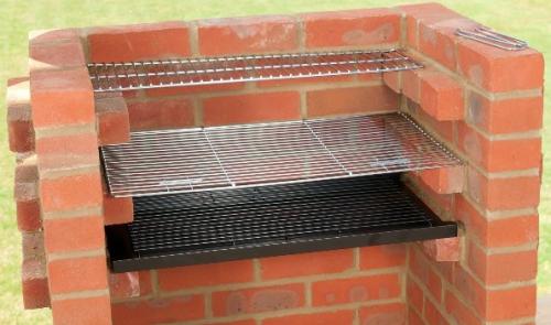 Бюджетный мангал из кирпича. Печь-барбекю