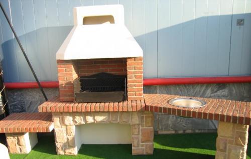 Садовая печь-барбекю из кирпича с мангалом чертежи. Барбекю из кирпича своими руками — секреты мастера, как сделать уличный комплекс мангал и печь-барбекю из кирпича самостоятельно! (фото и видео)
