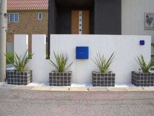 Клумба из силикатного кирпича. Клумбы из кирпича —, как красиво сложить своими руками? 115 фото и советы дизайнеров