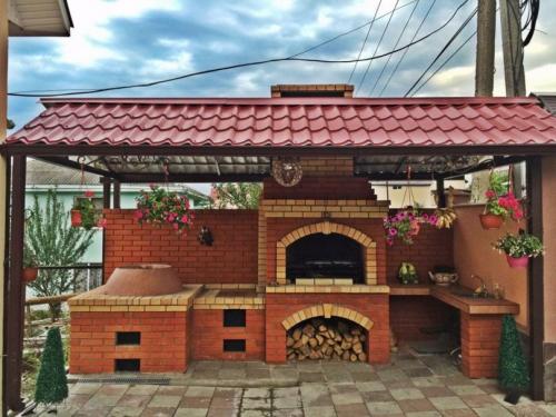 Садовая печь-барбекю из кирпича с мангалом чертежи. Барбекю из кирпича своими руками — секреты мастера, как сделать уличный комплекс мангал и печь-барбекю из кирпича самостоятельно! (фото и видео)