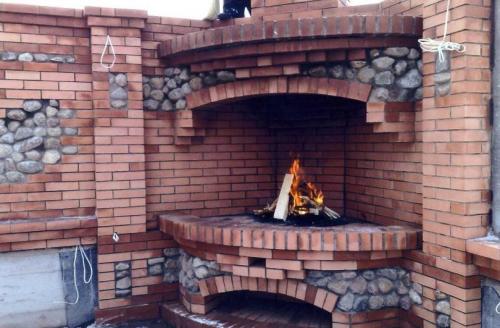 Садовая печь-барбекю из кирпича с мангалом чертежи. Барбекю из кирпича своими руками — секреты мастера, как сделать уличный комплекс мангал и печь-барбекю из кирпича самостоятельно! (фото и видео)