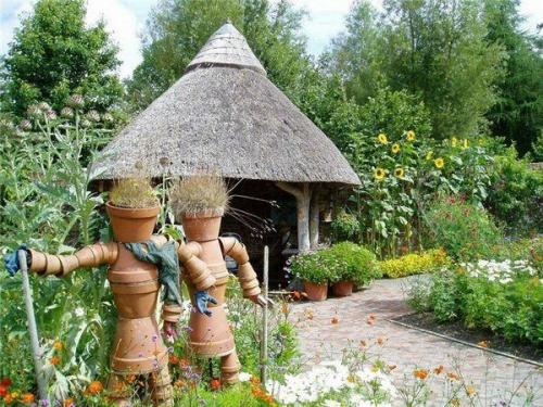 Чучело огородное рисунок. Секрет эффективного пугала