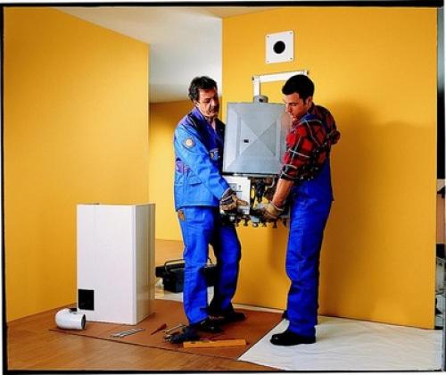 Как подсоединить отопление в частном доме к газовому настенному котлу. Установка настенного котла 04