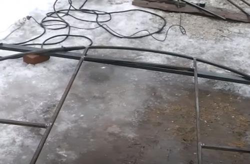 Теплица из профильной трубы чертеж. Самодельная теплица из профильной трубы и поликарбоната