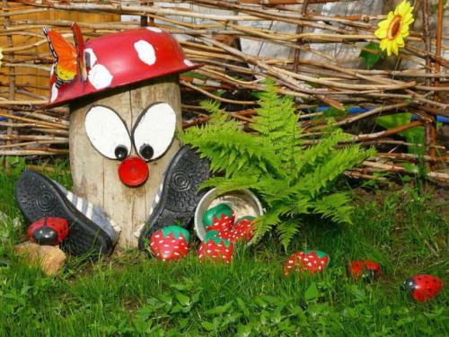 Как оформить небольшой участок земли цветами. Виды планировок цветника 21