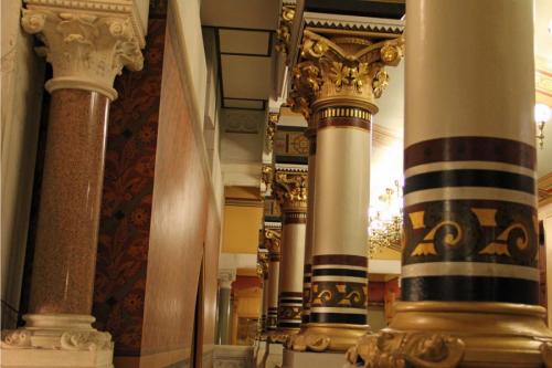 Колонны в интерьере своими руками. Колонны в интерьере — 90 фото лучших идей изящного дизайна и декора