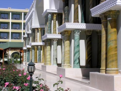 Колонны в интерьере своими руками. Колонны в интерьере — 90 фото лучших идей изящного дизайна и декора