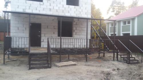 Изготовить крыльцо из металла для дачного дома в бояркино. Крыльцо на дачу: заказывать в компании или делать своими руками?