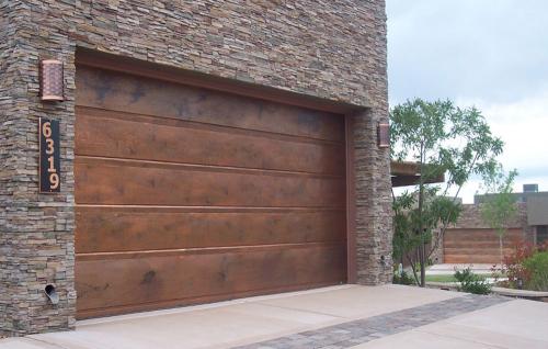 Гараж в частном доме. Плюсы и минусы встроенного помещения для автомобиля и фото гаража внутри дома 04 Гараж в частном доме. Плюсы и минусы встроенного помещения для автомобиля и фото гаража внутри дома 04