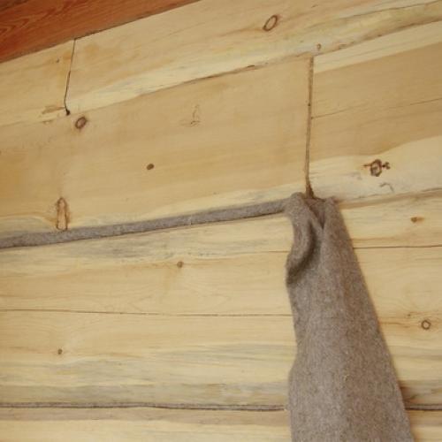 Монтаж бруса профилированного. Самый важный первый венец 07 Монтаж бруса профилированного. Самый важный первый венец 07