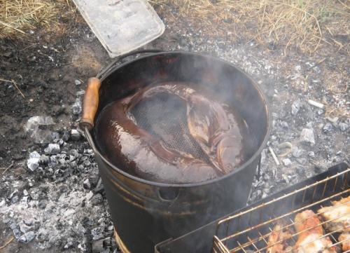 Деревянная коптильня своими руками. Коптильня своими руками — инструкция для начинающих. Как сделать коптильню холодного и горячего копчения?