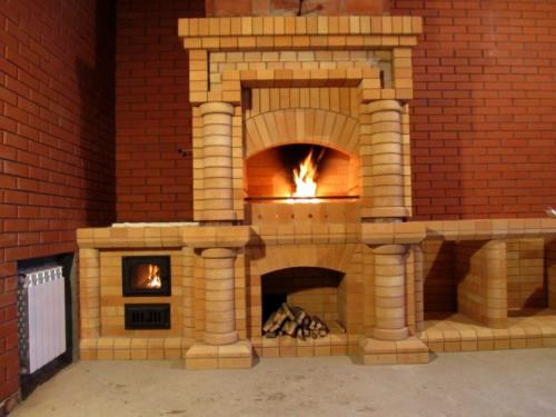 Барбекю на даче из кирпича. Барбекю из кирпича: как сделать простой комплекс своими руками. Проекты, чертежи и порядок выполнения работ