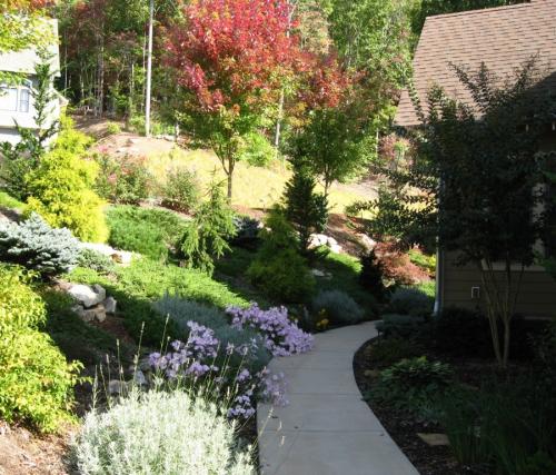 Благоустройство участка на склоне. Участок на склоне: планировка, укрепление склона и организация дренажа (85 фото)