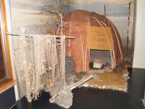 Какой материал использовали для заделывания щелей в бревенчатых домах. Смесь клея и древесной стружки 03 Какой материал использовали для заделывания щелей в бревенчатых домах. Смесь клея и древесной стружки 03