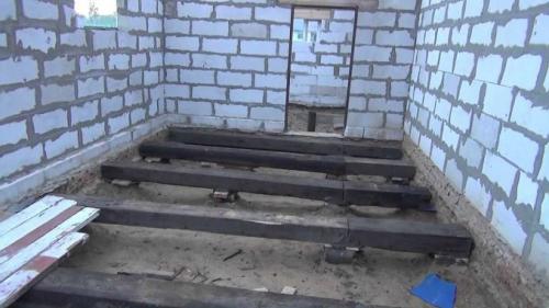 Чем застелить деревянный пол в гараже. Возможные варианты устройства деревянного пола в гараже