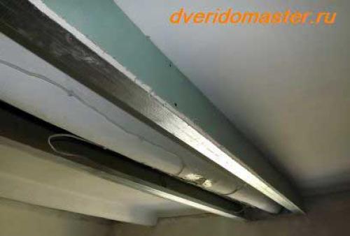 Натяжной потолок с балками. Натяжной потолок с декоративными балками 04 Натяжной потолок с балками. Натяжной потолок с декоративными балками 04