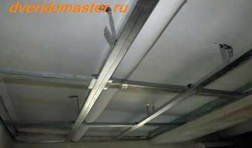 Натяжной потолок с балками. Натяжной потолок с декоративными балками 11 Натяжной потолок с балками. Натяжной потолок с декоративными балками 11