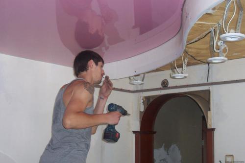 Высота потолка для натяжных потолков. На сколько опускается натяжной потолок