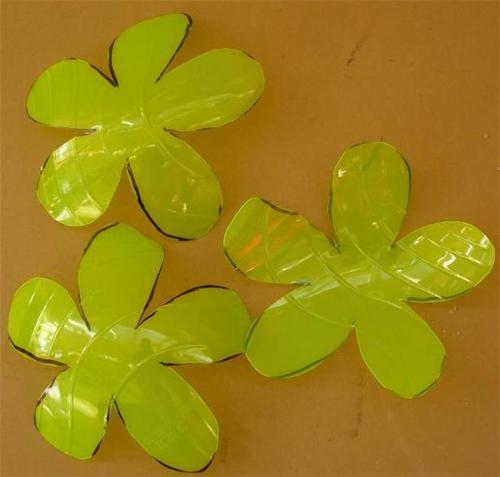 6 лучших способов делать цветы из пластиковых бутылок. 6 способов изготовления пластиковых цветов своими руками