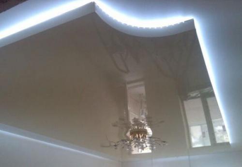 Натяжной потолок с отступом от стены. Как поставить натяжное полотно на потолки с перепадом уровня