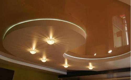 Натяжной потолок с отступом от стены. Как поставить натяжное полотно на потолки с перепадом уровня