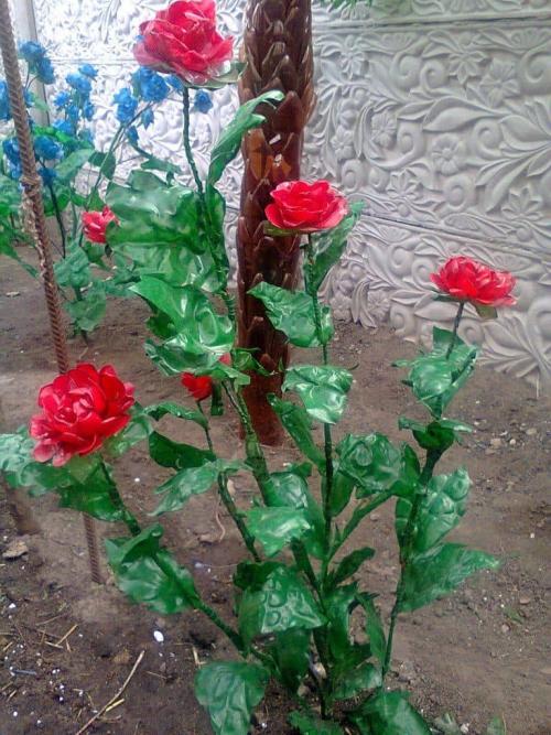 DIY цветы из пластиковых бутылок. Цветы из пластиковых бутылок для сада, огорода и дачного участка своими руками. 130 фото-идей поделок из 5 и 1,5 литровых бутылок