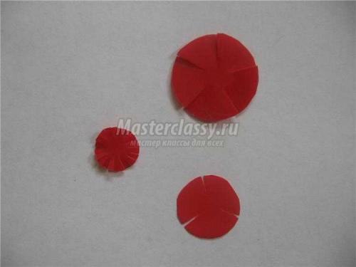 Цветы из разноцветных пластиковых бутылок своими руками. Мастер-класс по изготовлению простого цветка 08 Цветы из разноцветных пластиковых бутылок своими руками. Мастер-класс по изготовлению простого цветка 08