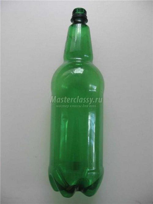 Цветы из разноцветных пластиковых бутылок своими руками. Мастер-класс по изготовлению простого цветка 01 Цветы из разноцветных пластиковых бутылок своими руками. Мастер-класс по изготовлению простого цветка 01