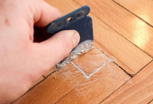 Как заделать щели в деревянном полу: эффективные методы 06