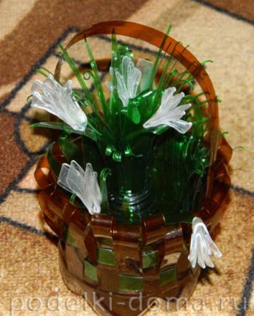 Поделки для сада из пластиковых бутылок. Как сделать цветы? 12