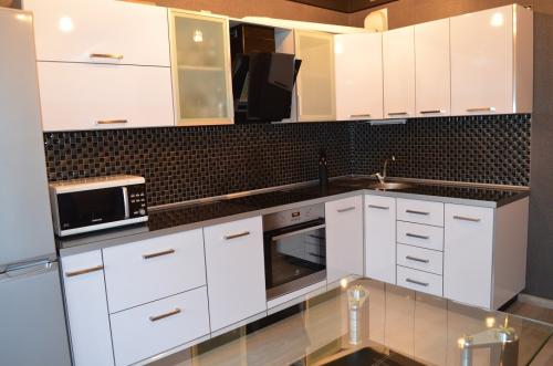 Плитка на кухню фартук 2021. Современный фартук для кухни