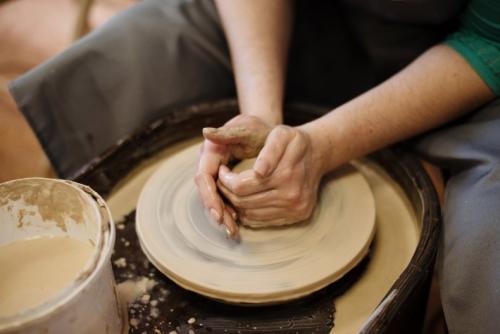 Что можно сделать из глины своими руками. Изделия из глины: секреты работы с глиной для начинающих от А до Я! Пошаговая инструкция, как сделать интересные фигурки для детей