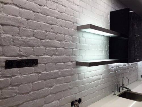 Плитка на кухню фартук кирпичиками. Материалы для фартука под кирпич на кухне