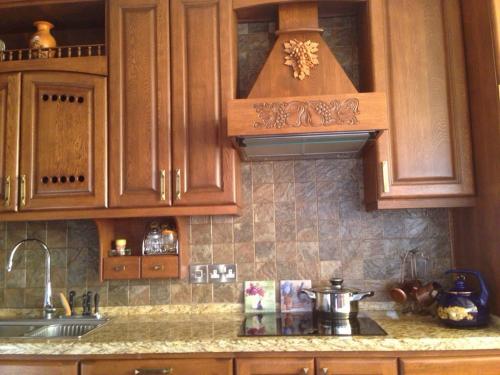 Сочетание цветов кухни и фартука. Как выбрать фартук для кухни: практические советы, фото примеры