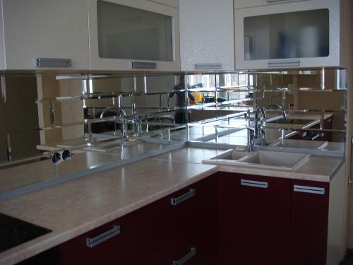 Сочетание цветов кухни и фартука. Как выбрать фартук для кухни: практические советы, фото примеры