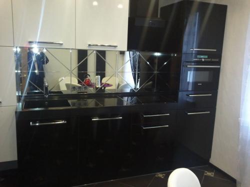 Цвета фартука для кухни. Как выбрать фартук для кухни: практические советы, фото примеры