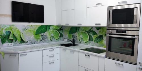 Фартук для кухни на что крепить. Способы самостоятельной установки кухонного фартука