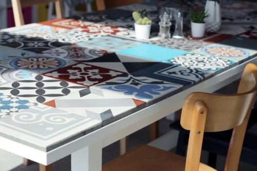 Фартук из плитки на столешницу. Эстетика и практичность: столешницы из плитки для кухни