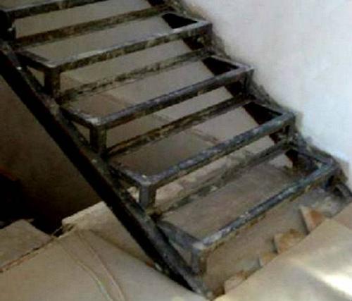 Металлические лестницы для крыльца своими руками. Инструкция, как сварить крыльцо из металла 01 Металлические лестницы для крыльца своими руками. Инструкция, как сварить крыльцо из металла 01