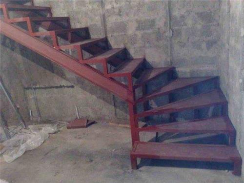 Ступени из профильной трубы. Выбор профиля и его возможности