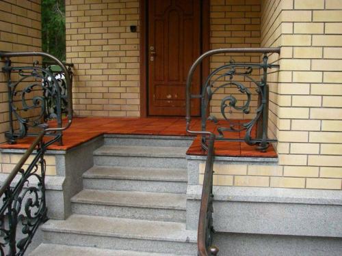 Сделать крыльцо из металла своими руками очень просто. Лестницы для крыльца на металлическом каркасе 16 Сделать крыльцо из металла своими руками очень просто. Лестницы для крыльца на металлическом каркасе 16