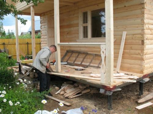 Перила на крыльцо из дерева. Особенности перил из дерева